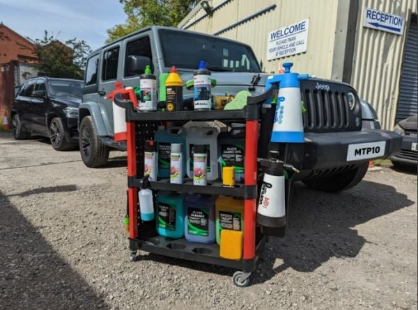 3 Raflı Aksesuarlı Plastik Taşıma Arabası